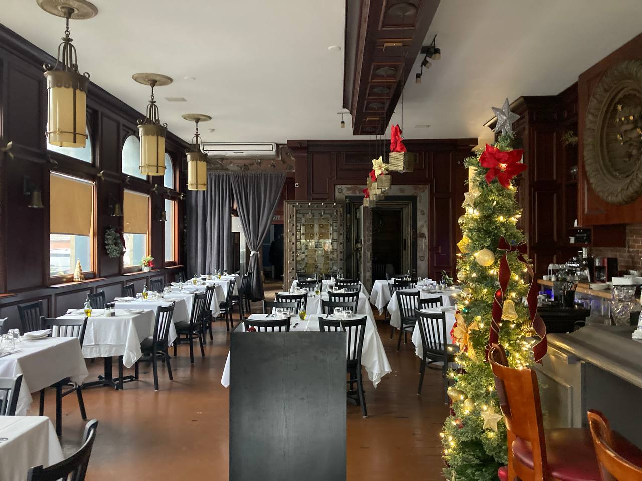 A picture of Ravyn & Robyn decorated for the holidays